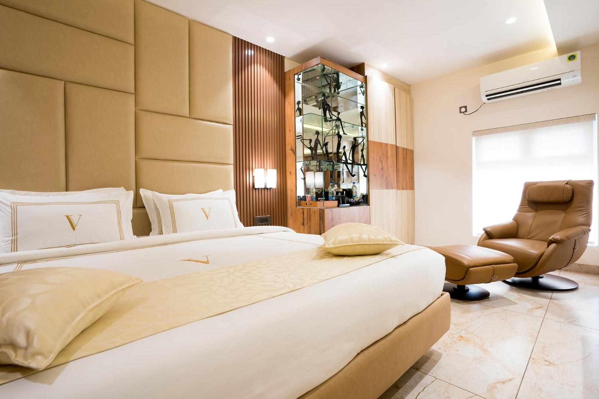 Oriva Vinflora Residency - Nr Lv Prasad Hospital, Banjara Hills Hotel Hyderabad Exterior foto